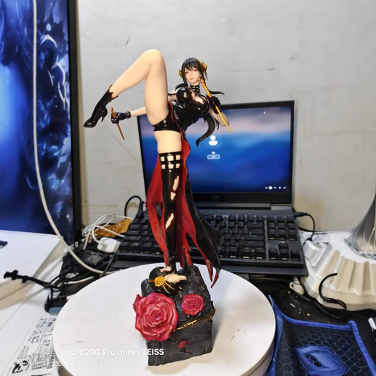 Yor Forger Anime Figurine, Spy × Family Battle PVC Figures Statue 37 CM