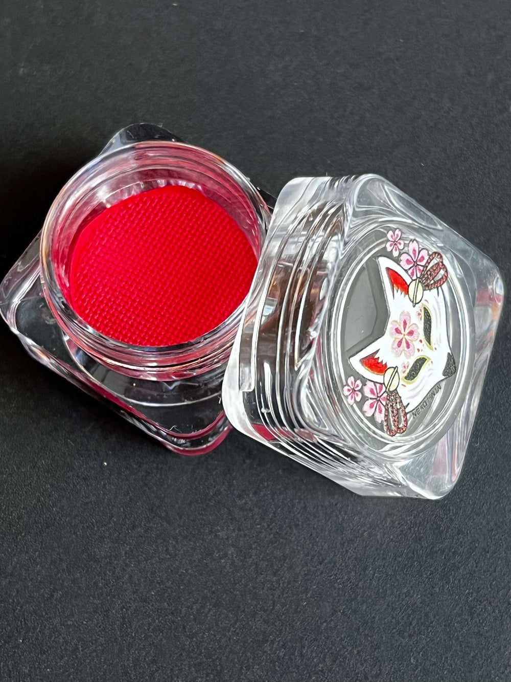 Amaranth Red Water Activated Graphic Liner, Easy To Use Creative Eye Liner CLOUDANIMESTUDIO