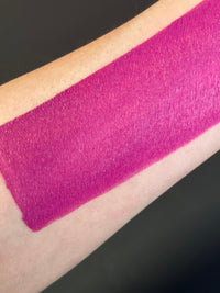 Fuchsia Water Activated Graphic Liner Easy To Use And Wash Off 8 CM