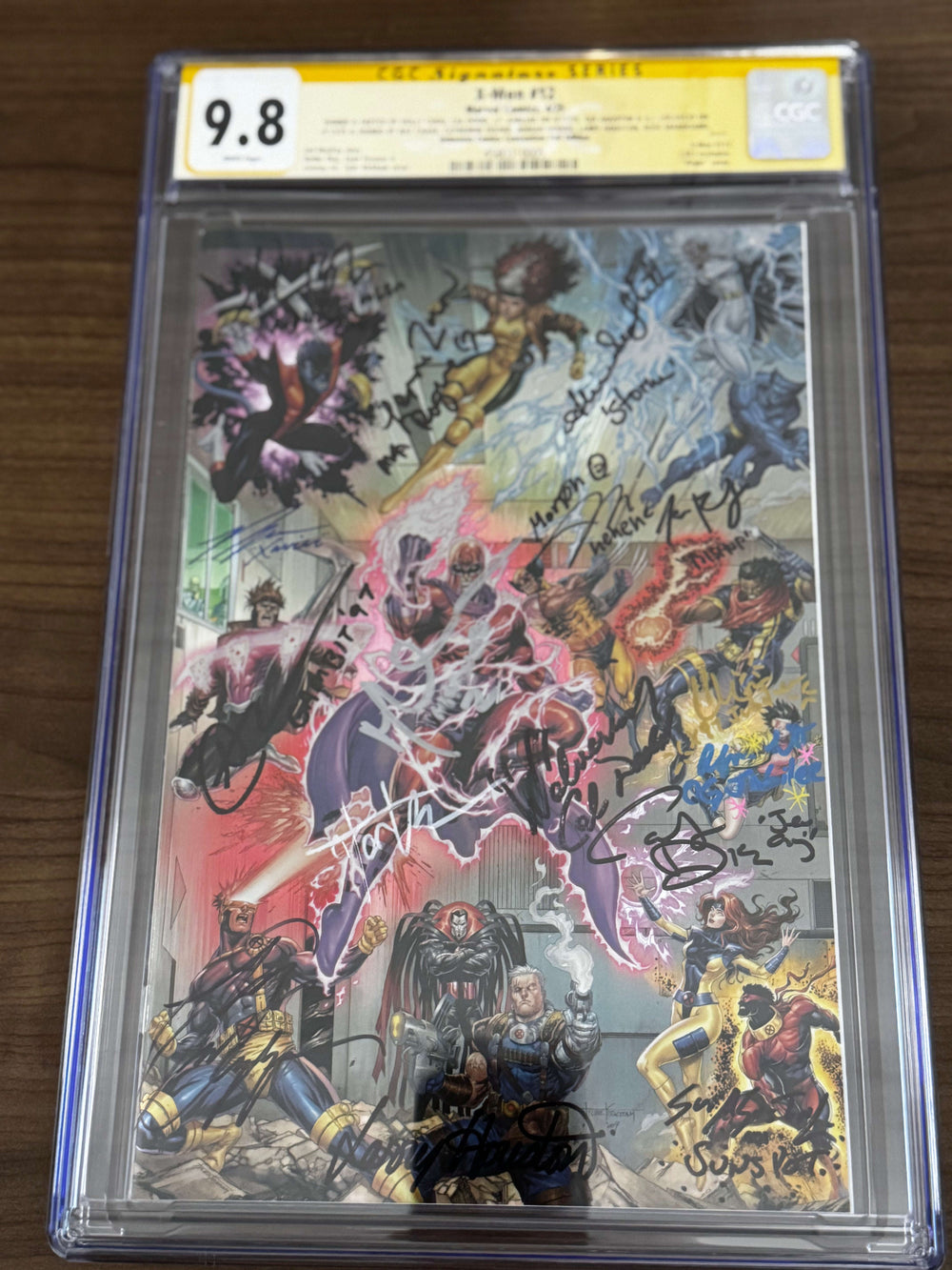 [SIGNED CGC 9.8 YELLOW LABLE] [16 TIMES SIGNED] X-Men #12 Unknown Comic Tyler Kirkham C2E2 2025 Exclusive Var [IN STOCK] CLOUDANIMESTUDIO