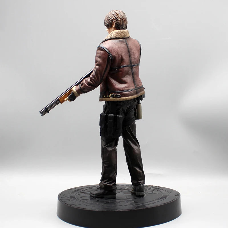 Leon Scott Kennedy Zombie Hunter Anime Figurine, Resident Evil 4 Action Figure PVC Statue 33 CM