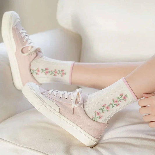 Pretty Pink & White Floral Socks CLOUDANIMESTUDIO