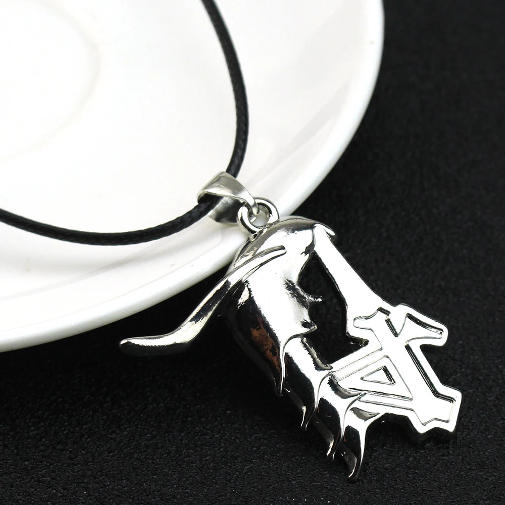 Bleach Ulquiorra Cifer Mask Anime Necklace Fashion Broken Masks Pendant Metal Choker Necklace