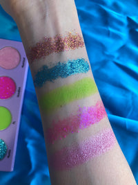 Streamer Palette, Live Stream Inspired 12 Color Eyeshadow Palette With 8 Matte, 3 Glitter, 1 Shimmer
